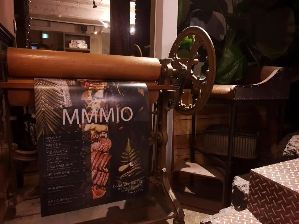 ** מוטל סיאול Mmmio II Design Residence Myeongdong קוריאה הדרומית