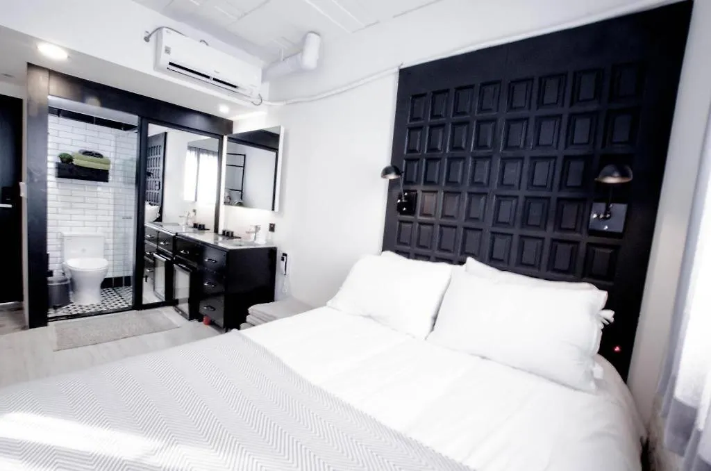 Mmmio II Design Residence Myeongdong Seoul Motel
