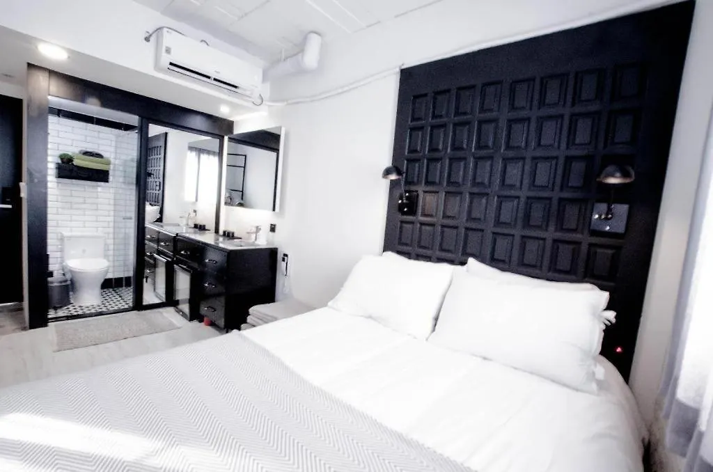 Mmmio II Design Residence Myeongdong Seoul Motel